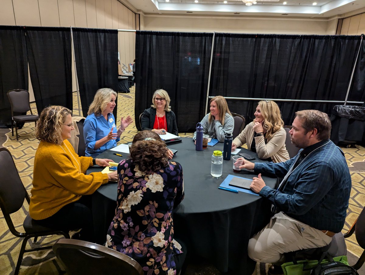 SMCAAjcmo's tweet image. One of the great things about the @SMCAAjcmo conferences is the opportunity to network and learn from each other. Some great conversations took place at the SMCAA Fall Conference!