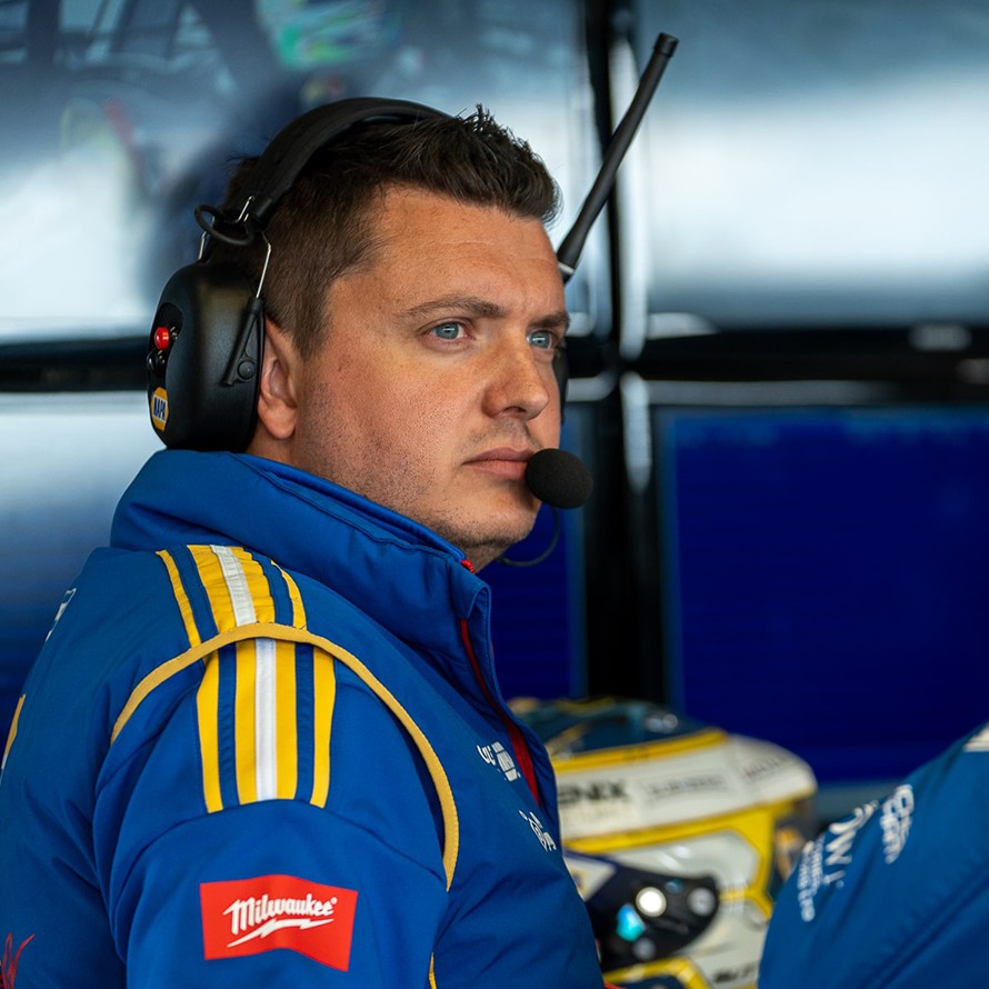 UniofHerts's tweet image. Meet Antonio Carrozza, Chief Engineer for Alliance Racing and a Herts graduate! 🏁🚗 

His journey from UH Racing to leading in the British Touring Car Championship shows the power of passion and dedication: bit.ly/3B2KwXl

#HertsAlumni