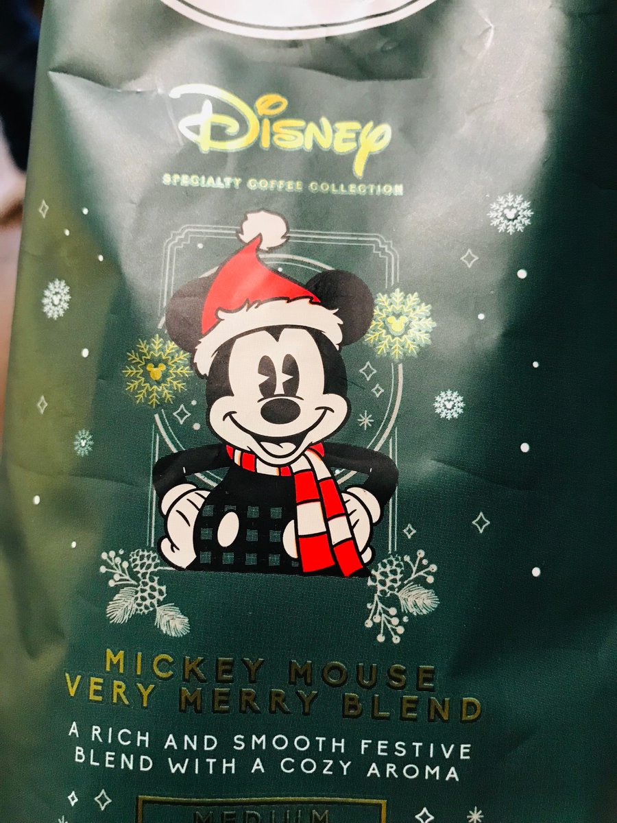 Santa Claus tweet media