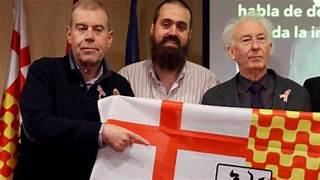 SusodeToro1's tweet photo. Uno de los instigadores del ataque contra el Presidente del Gobierno acompañado de Albert Boadella. La extrema derecha nacida en Catalunya. Los referentes de alguna "progresía" de la corte española. https://t.co/zjgIzgPiot