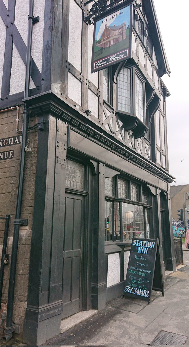 HullCAMRA's tweet photo. We will be holding a Christmas meeting (briefly) and social at the @StationInnHull on Wednesday 4th December at 7.30pm. You don't need to be a member and will be made very welcome. Always a good selection of real ales and real cider on offer 🍻 https://t.co/kmwmhrRlZU