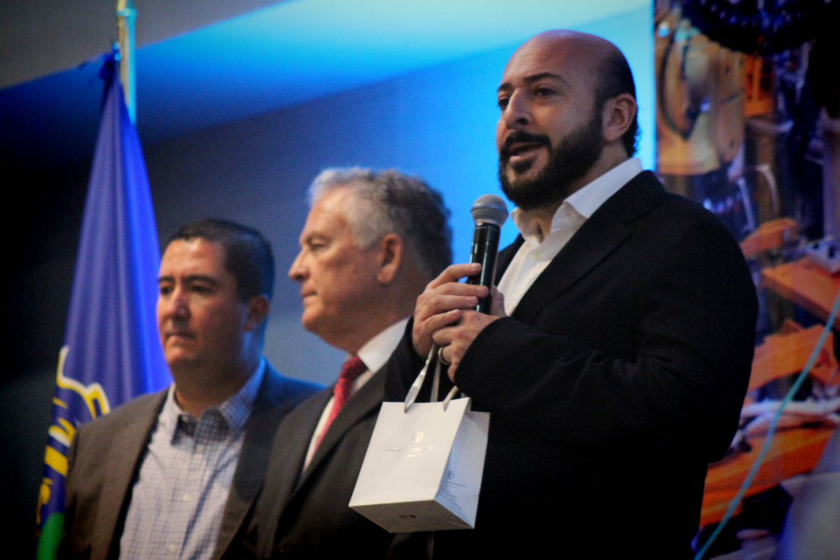 Agradezco la invitación de <a href="/indexOccidente/">index Occidente</a>, en el cual su Presidente, Guillermo Del Río Ochoa rindió su informe de actividades, también otorgaron un reconocimiento al Gobernador <a href="/EnriqueAlfaroR/">Enrique Alfaro</a> y a los miembros del Gabinete <a href="/GobiernoJalisco/">Gobierno de Jalisco</a> por la gestión destacada y liderazgo