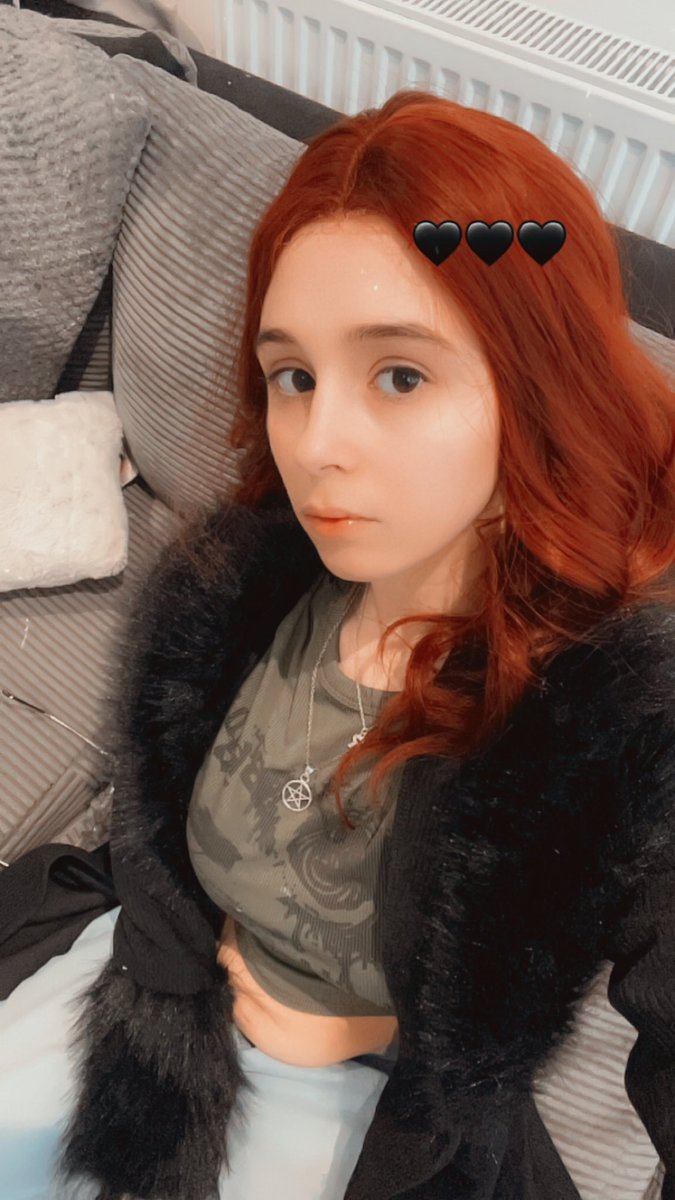 Nyx17Ash's tweet photo. Just a little post of me feeling good today https://t.co/VWHGOgGpJa