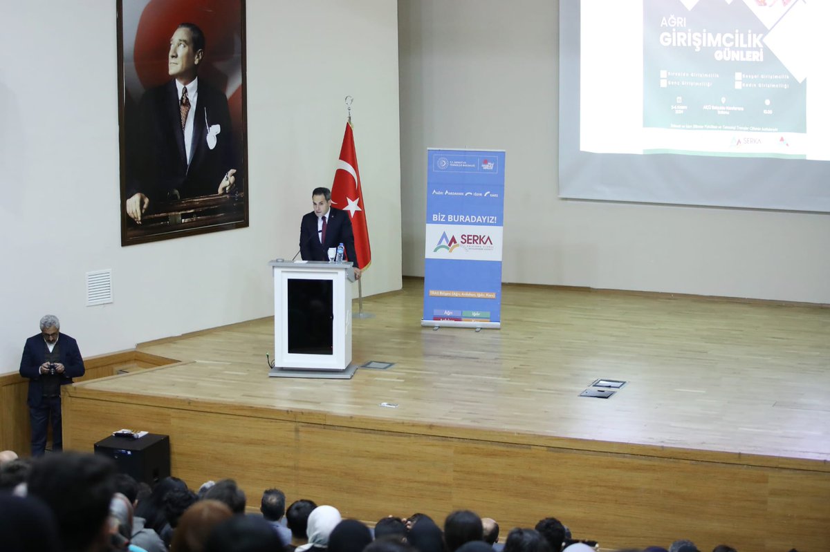 aicuni2007's tweet photo. Üniversitemizde Ağrı Girişimcilik Günleri Etkinlikleri Başladı
Üniversitemiz İktisadi İdari Bilimler Fakültesi, Teknoloji Transfer Ofisi, Sanayi ve Teknoloji Ağrı İl Müdürlüğü ve Serhat Kalkınma Ajansı (#SERKA) iş birliği ile 5-6 Kasım 2024 tarihlerinde gerçekleştirilecek #AğrıGirişimcilikGünleri etkinlikleri başladı.
Recep Tayyip ERDOĞAN Kültür ve Kongre Merkezi Selçuklu Konferans Salonunda düzenlenen Ağrı Girişimcilik Günleri etkinliklerinin açılış programına Rektör Vekilimiz Prof. Dr. Mucip GENİŞEL, Rektör Yardımcımız Prof. Dr. Serkan KAPUCU, İktisadi ve İdari Bilimler Fakültesi Dekanı Prof. Dr. Erdal YILMAZ, Sanayi ve Teknoloji Ağrı İl Müdürü Şükrü Fatih NURDAĞLI, Serhat Kalkınma Ajansı Genel Sekreteri Nurullah KARACA ile akademik, idari personel ve öğrenciler katıldı.
#AğrıİbrahimÇeçenÜniversitesi #DoğudanYükselenIşık #AİÇÜ #Ağrı #SanayiveTeknolojiBakanlığı #girişimcilik