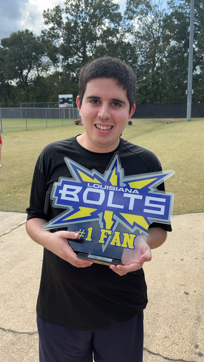 My best friend got his well deserved “#1 fan” award this past weekend and I couldn’t be any more proud!Thank you so much <a href="/LaTBoltsDupre/">Louisiana Thunderbolts Dupre 24/25</a> for accepting and spotlighting his cheerleading-it means the world to our family 💜