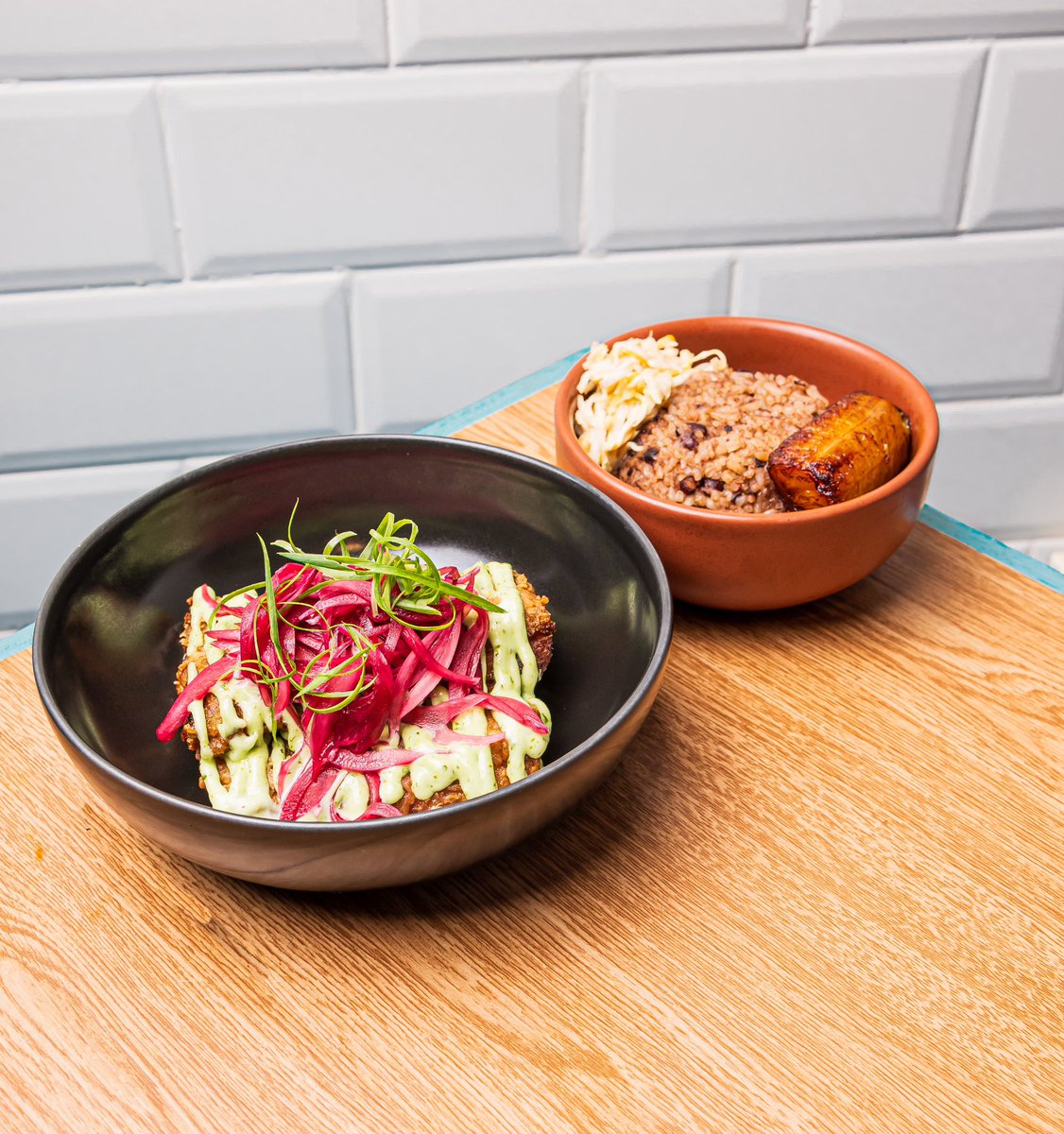 ¡Feliz martes! Hoy es un buen día para disfrutar de una buena Pesca del Día 🐟🥥