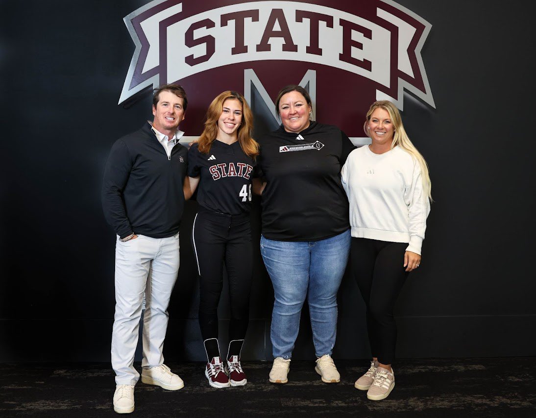 gschaeffer_2025's tweet image. Took a trip down to the sip and had a blast with my signing weekend. Love seeing my future teammates and having a great insight on how my next four will be!🐶
@Coach_Ricketts 
@MrCoachTbratt 
@tarynemckinney 
@CoachZacShaw