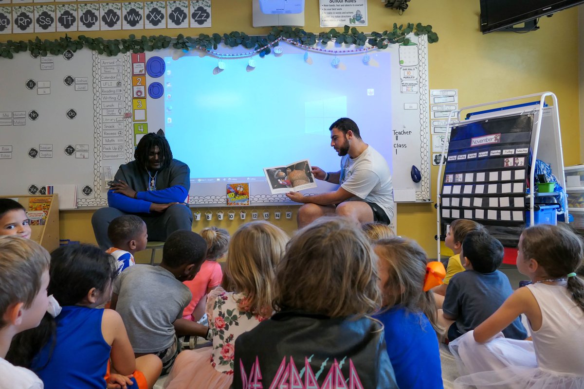Great times at Meadowbrook Elementary yesterday! Had a blast playing games with 4th grade, and reading stories with kindergarten! Join the fun and learn more at: edfoundationac.org  

<a href="/TheEdFoundation/">The Ed Foundation</a> @FL_Victorious #FVFoundation