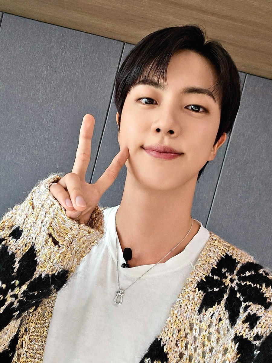 BTS jin ジン ロンT ブラック Mサイズ imgrc0103422538.jpg