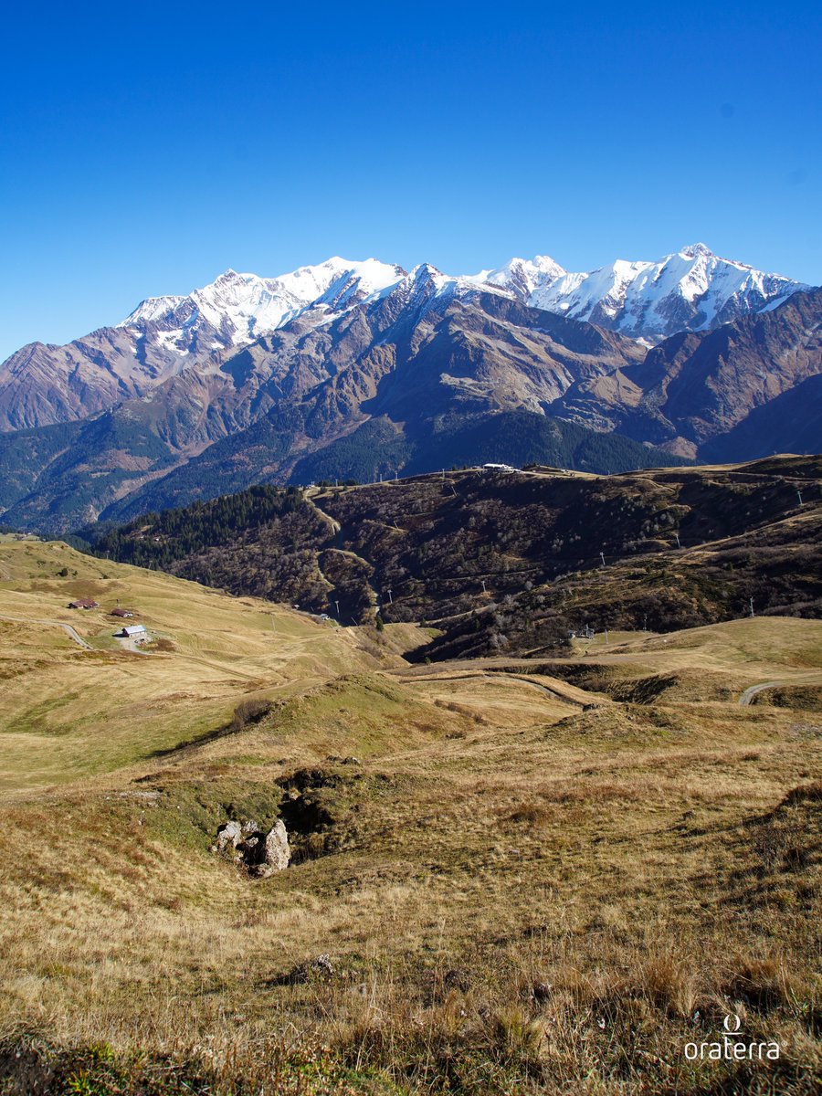 « La montagne a une façon de vous parler longtemps après que vous soyez parti. »
🏔️
💬 John Muir
📷 @Stephane_Ozil
📍 Col du Joly, Haute-Savoie 
#Alpes #MontBlanc #HauteSavoie #Oraterra