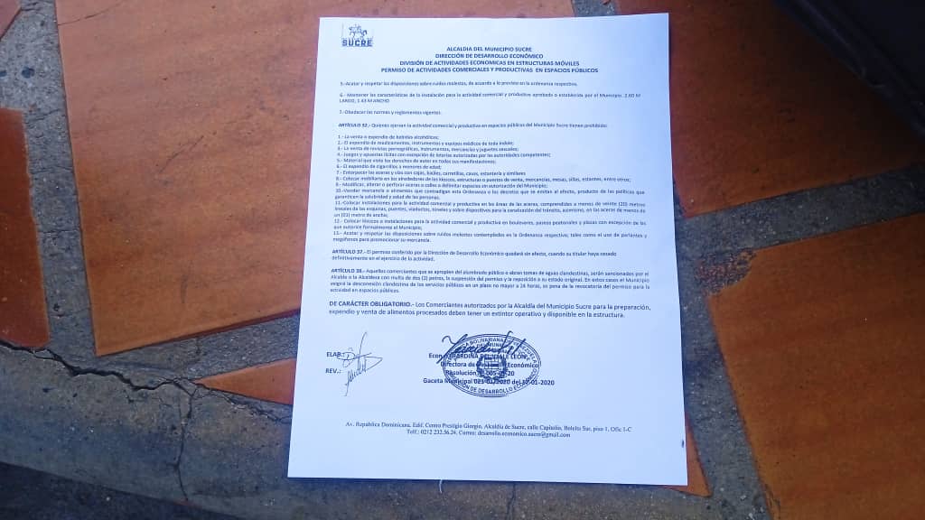 Mariaguedez's tweet photo. #5Nov
 
Hubo alguna consulta a los vecinos respecto a esta construcción? 
Cómo vecinos nos preocupa la calidad de vida, y no sabemos que van hacer allí, por favor no más caos a nuestra urbanización.
@PolisucreOficia 
@lAlcaldiasucre 
@LLanitoDenuncia https://t.co/OO7I1LDkre