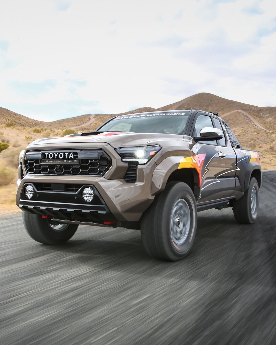 S_MToyota's tweet photo. Meet the #84 #Tacoma #TRDProRunner Race Concept—#Toyota’s ultimate nod to off-road grit at #SEMA2024. 

This two-door XtraCab brings on Baja-inspired FOX shocks, a custom roll cage, and a livery with bold retro vibes. https://t.co/LA5oPCDFmd