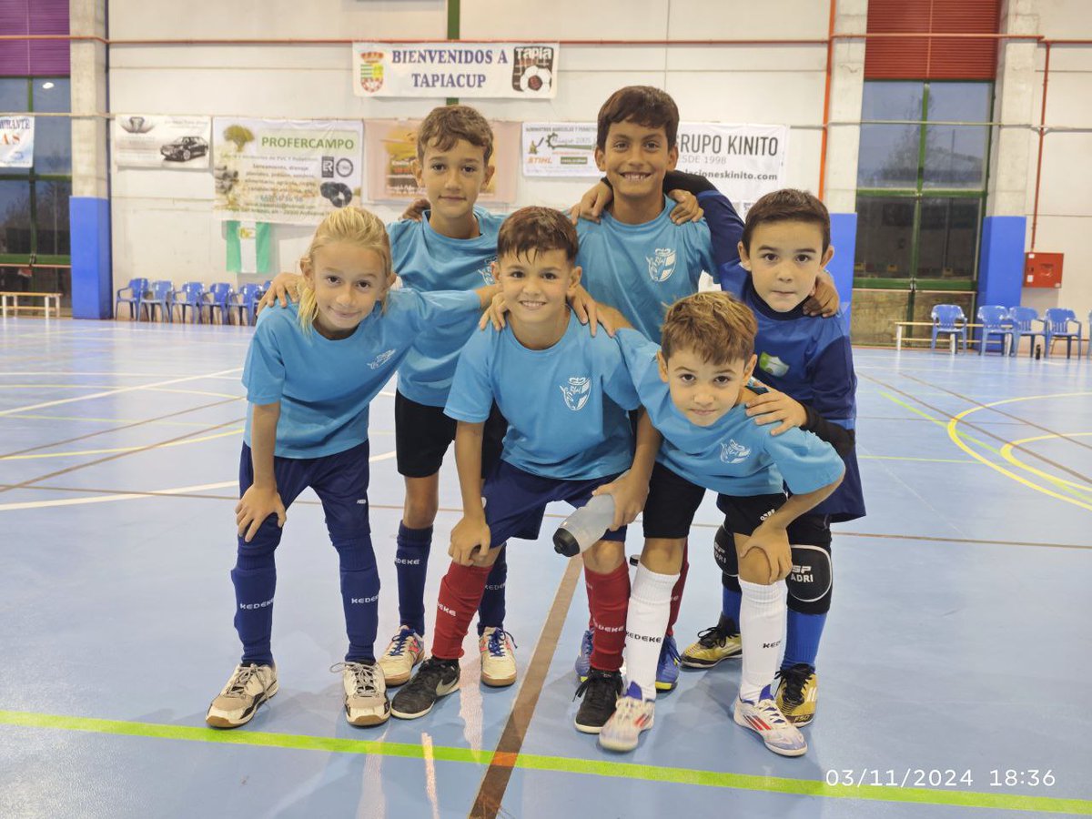 playastorroles's tweet photo. Muy contentos por nuestros chicos del #benjamín, Martín, Fran, Adri, Izan, Sandro y Hugo, y del #alevin, Aarón, Luca, Pablo y Jaime, que el pasado fin de semana fueron convocados para el primer entrenamiento de la Selección Malagueña 💪🏻 

ORGULLOSOS DE VOSOTROS!!!🙌🏻 https://t.co/16ISZKrwou