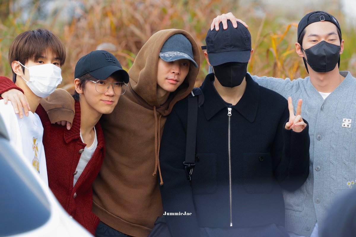 S_SChami218's tweet photo. 24.11.04 #WaitingForJaehyun
#JUNGWOO #TEN #JOHNNY #JAEHYUN #DOYOUNG #TAEYONG
#JAETEN #DOTEN #SR15B
🐶🐱😸🍑🐰🌹
https://t.co/2SmO4MN51T
https://t.co/rmtaHTDDtn
https://t.co/QPU15pzt5A
https://t.co/QZ7uPBBV6D
https://t.co/Oum4DqwbS8
https://t.co/LgOqIGhRAF
https://t.co/CrKmTGlW2y https://t.co/UcfIfO5EkS