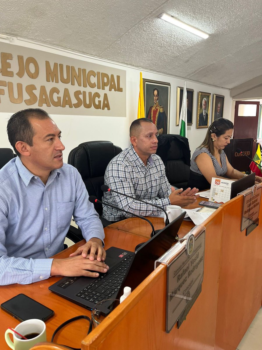 ✅ ¡Fusagasugá más equitativa! Aprobado el *Acuerdo 100-02.01-10 de 2024*, que otorga transferencias monetarias a mujeres en vulnerabilidad económica, fortaleciendo su bienestar y desarrollo. 💚 #ConcejoDeFusagasugá #ConcejoDeTodos