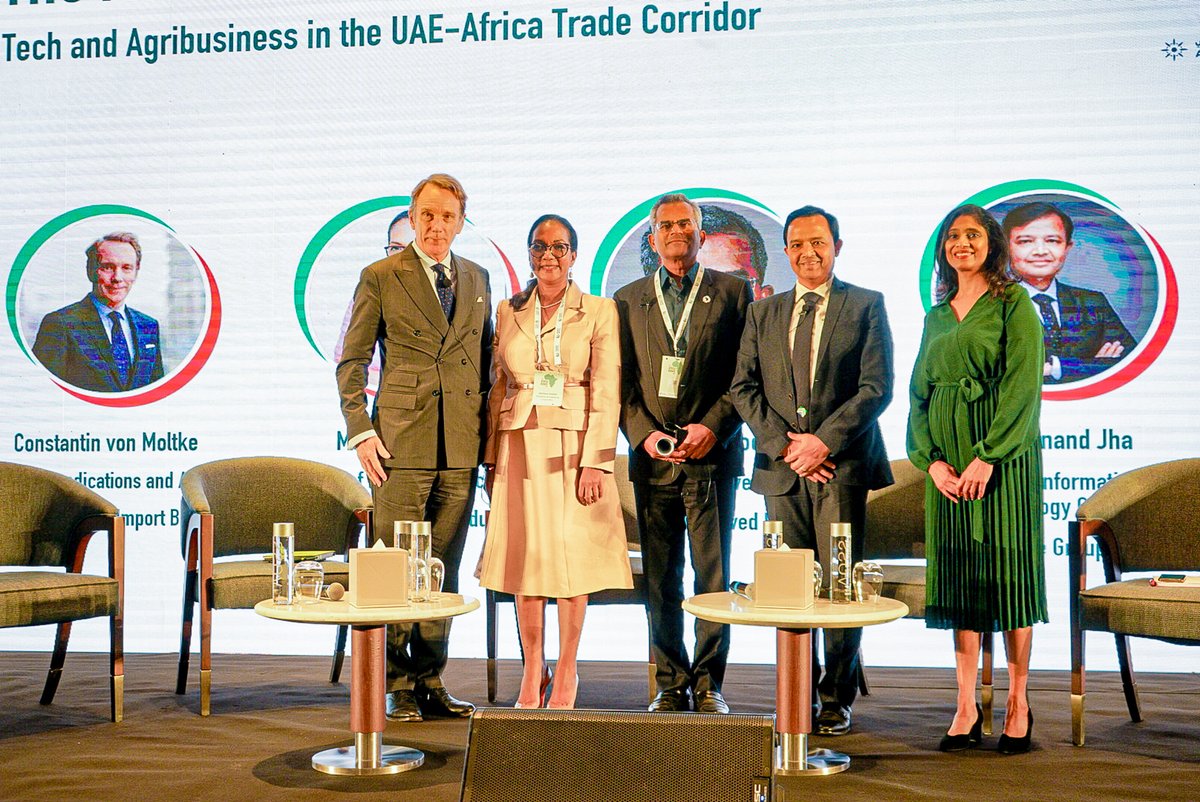 Monique Gieskes (@gieskesmonique) on Twitter photo Quelle expérience enrichissante de participer à la conférence Africa Debate UAE qui s'est tenue le 31 octobre dernier à Dubaï ! J'ai eu l'honneur de discuter de l'importance de la transition vers une agriculture de précision pour l’avenir de l’agribusiness.
<a href="/InvestAfrica1/">Invest Africa</a>
#PHC Quelle expérience enrichissante de participer à la conférence Africa Debate UAE qui s'est tenue le 31 octobre dernier à Dubaï ! J'ai eu l'honneur de discuter de l'importance de la transition vers une agriculture de précision pour l’avenir de l’agribusiness.
<a href="/InvestAfrica1/">Invest Africa</a>
#PHC