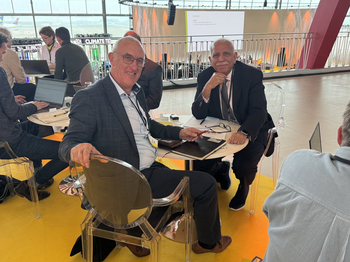 AwexPakistan tweet media