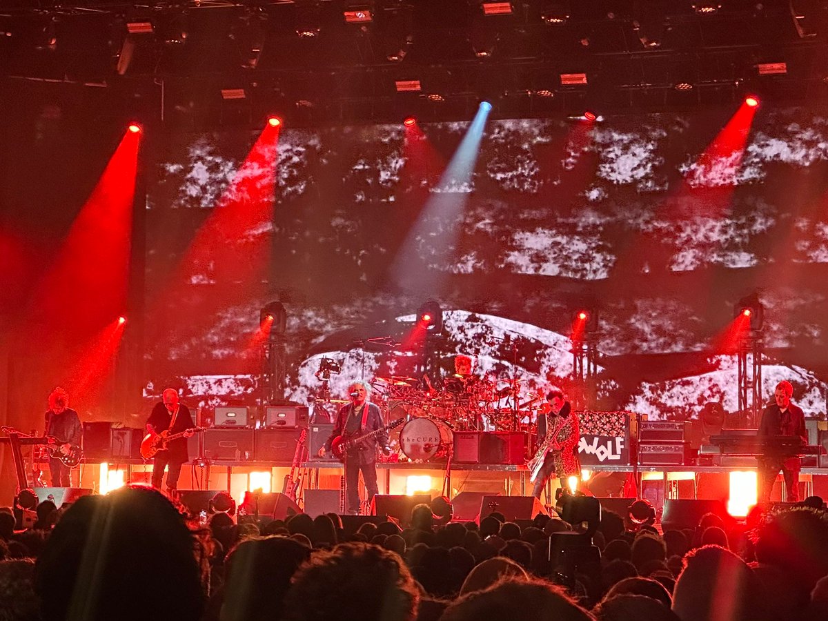 Got to see The Cure play their new album Songs of a Lost World live at Troxy on Friday. What a show—classic Cure moody intensity. Endsong, Warsong, and I Can Never Say Goodbye were faves. Brilliant new album and sounding amazing live as ever.