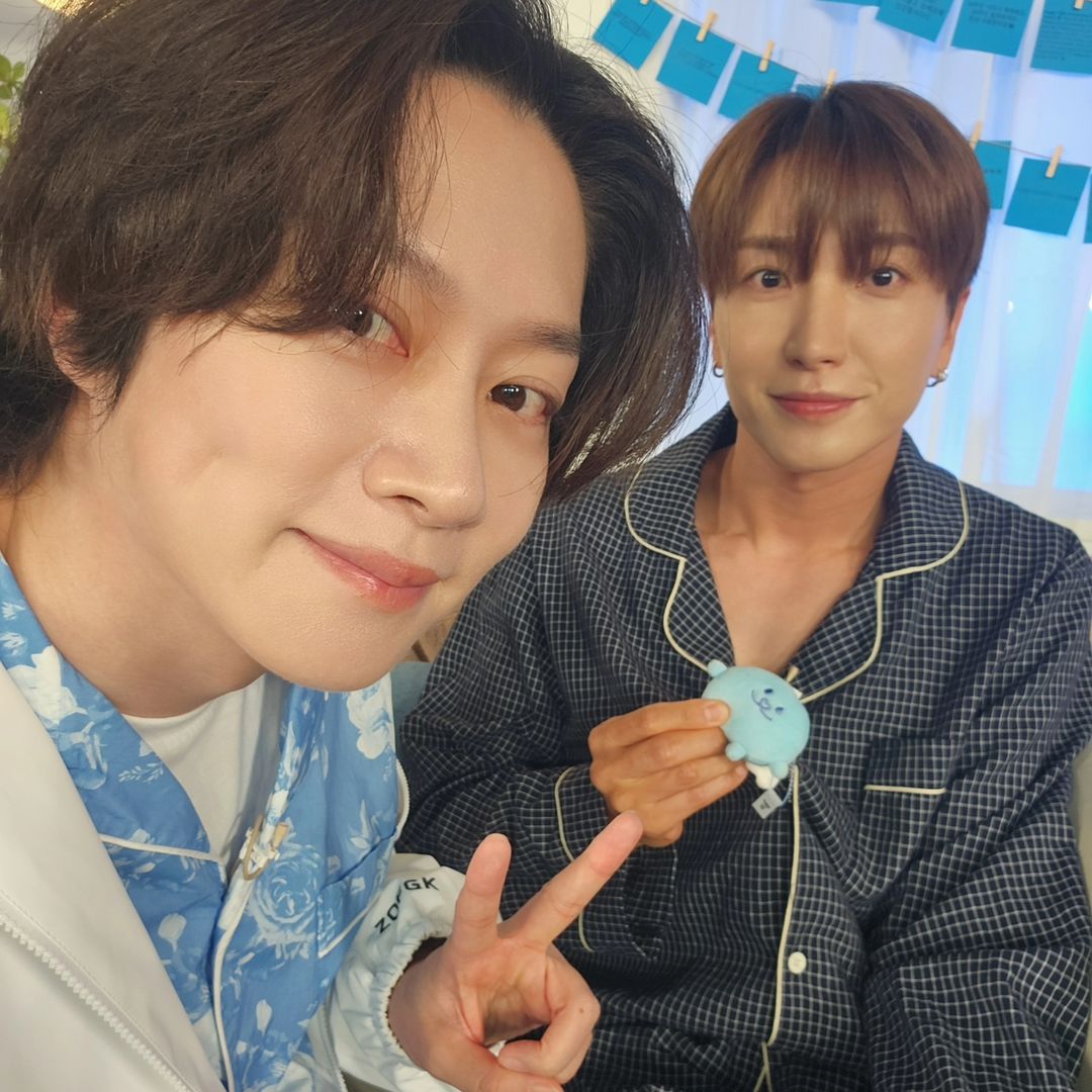 tomozuki1's tweet photo. คุณฮีโพสไอจีพร้อมแคปชั่นเด็ด

'เจอกันตอนทัวร์ครบรอบ20ปีนะครับ💙'

#SUPERJUNIOR_19th_Anniversary
#SuperJunior https://t.co/3yf0aRa7LH