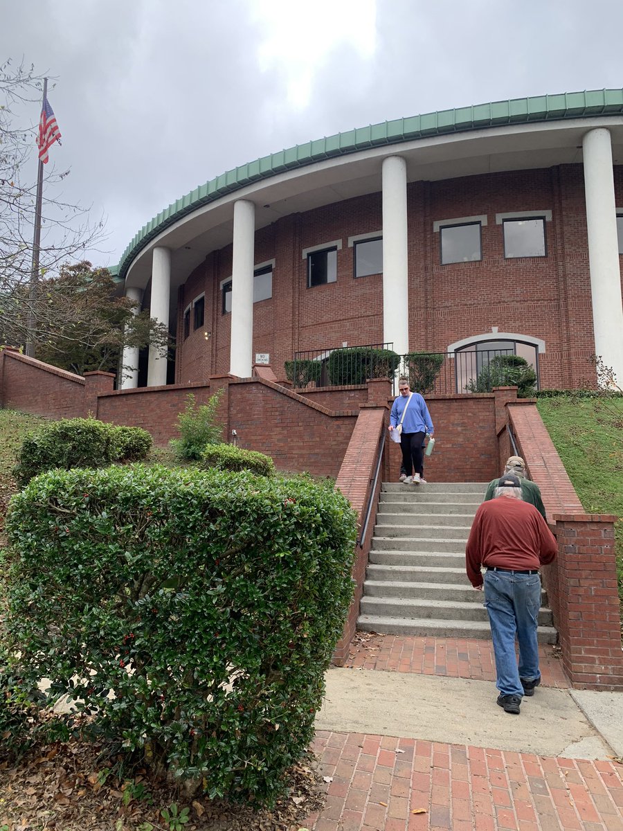 Tous les chemins… mènent aux bureaux de vote de Rome (Géorgie) aujourd’hui ! 
Ils sont ouverts jusqu’à 19h (2h du matin HF). Résultats à suivre sur <a href="/RMCInfo/">RMC</a>
#USAElection2024