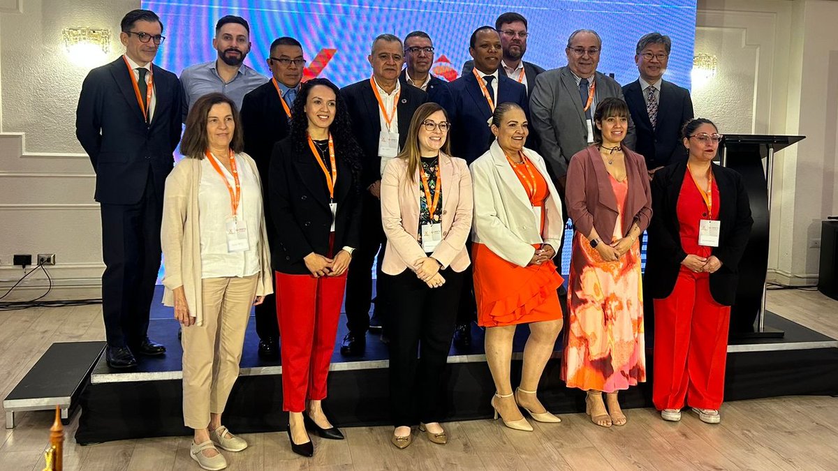 Inicio la X Asamblea General del <a href="/Programa_OISEVI/">OISEVI</a> sobre seguridad vial, hoy se presentan 1) instituciones responsables y la implementación del Sistema Seguro; 2) Seguridad de Motocicletas; 3 Siniestralidad vial en Iberoamérica . Transmisión en vivo: acortar.link/RiSOTj