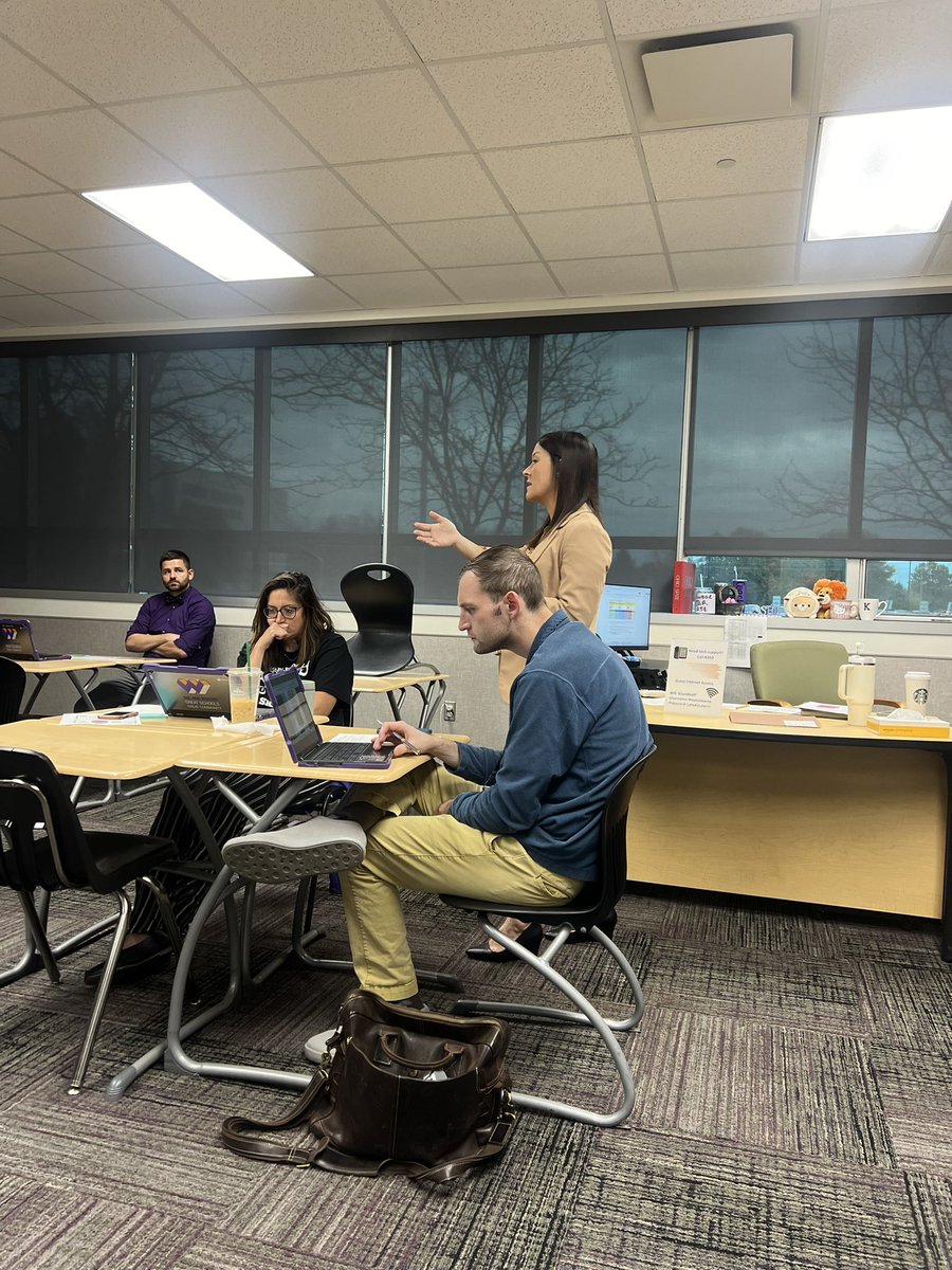 MrsWey10's tweet photo. Reading Curricular Review for grades 3-5 first thing this morning! 📚🤓 #WayneLearns #WeAreWayne https://t.co/g3rk2GKCZ4