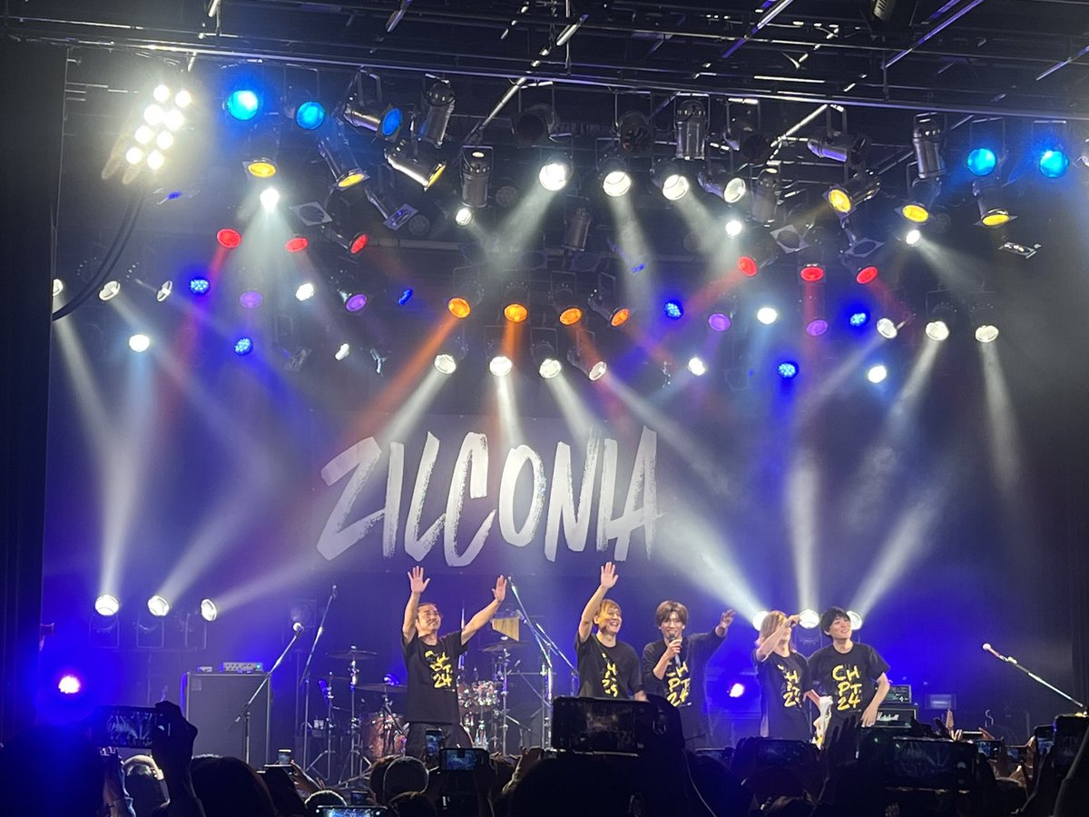 Saki_Ueshima's tweet image. 日付変わっちゃいましたが
今夜は #BIGCAT へ #ZILCONIA さんの5年ぶりの開催となるワンマンライブへ行かせて頂きました✨
初めてS.P.Mライブに出てくださったイオンタウン松原で、さとさんと一緒にぜひ！とお声掛け頂きとっても楽しみにしていた日でした🎉