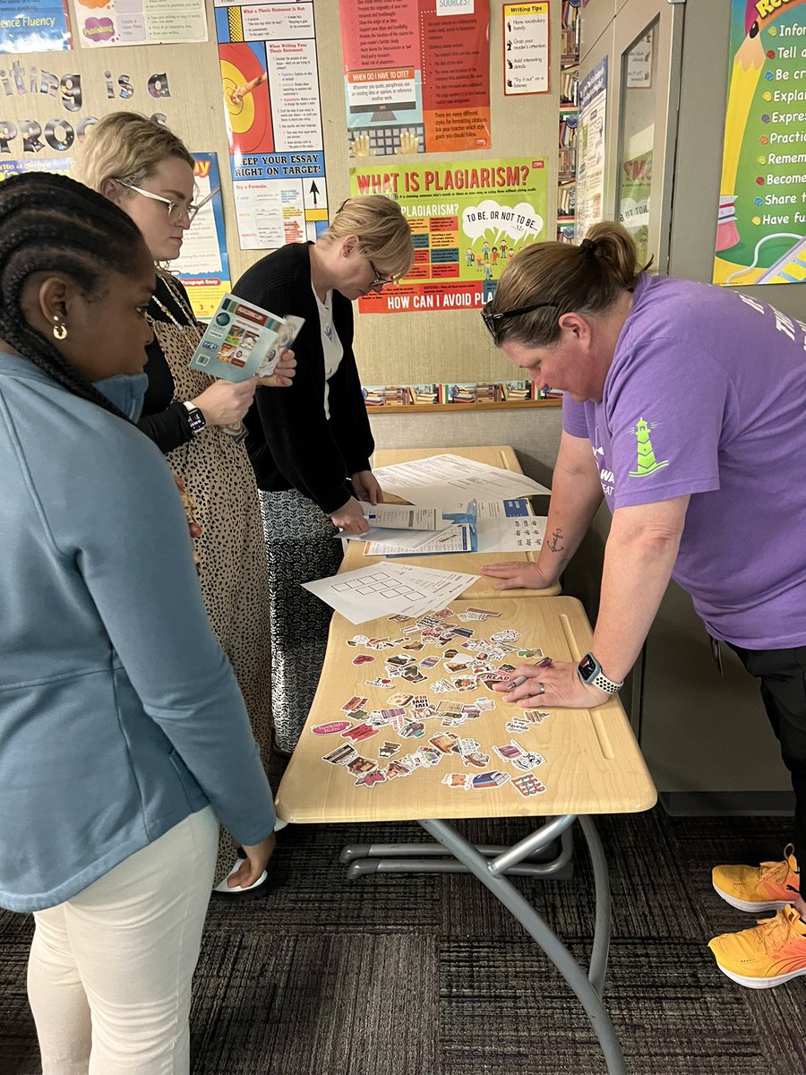 MrsWey10's tweet photo. Small Group Best Practices with @MissJamesNWE @laurenpfister4 & Kayt Taylor —types, structures & data driven! 👏🏼📖❤️ #WayneLearns #WeAreWayne https://t.co/dJxsrt83Eg