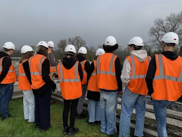 Ce matin, visite de la station de traitement des eaux usées 'AquaLyon La Feyssine', la station d'épuration nouvelle génération de la Métropole de Lyon, par les étudiant.e.s de #L3Géonat de l'<a href="/obslyon/">Observatoire de Lyon</a>