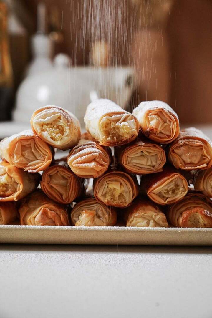 PlantBasedGent's tweet photo. Vegan Inspiration by Maria Koutsogiannis - Flogeres: Greek Phyllo &amp; Almond Flutes - https://t.co/fr5DlEKsE9 #vegan #veganInspiration #recipe #food #healthy https://t.co/Nub31xmy1m