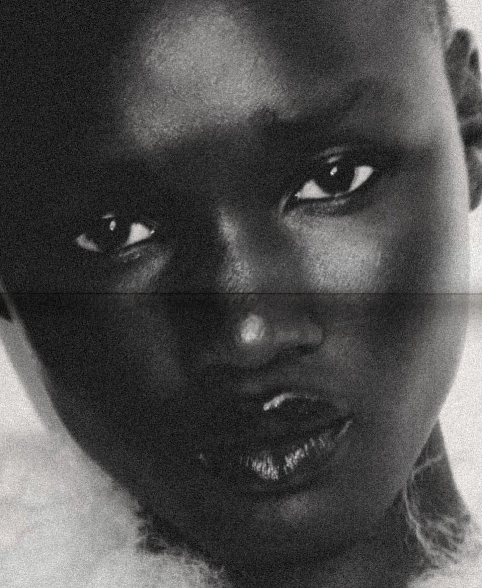 Esha Glows tweet media