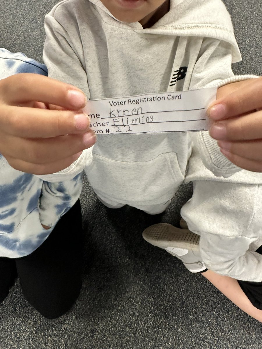 It’s a tight race here <a href="/BowiePatriots/">Bowie Elementary School</a> ! Hoping we can pull this election out 😂