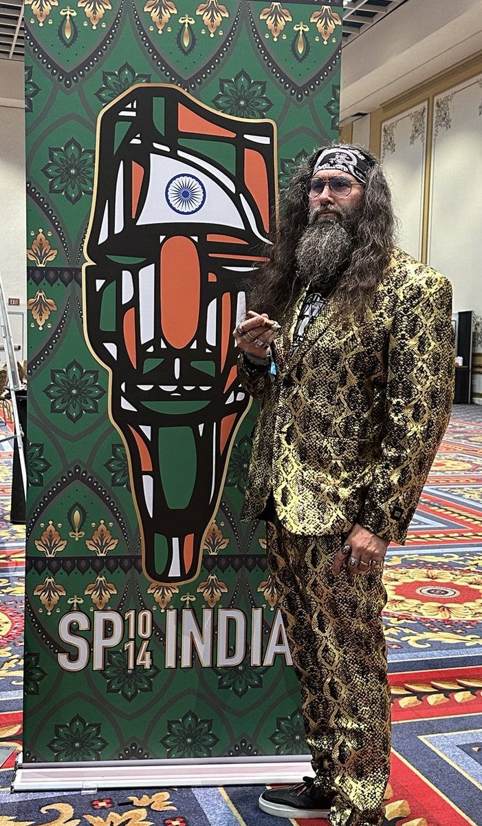 mattyrock2k's tweet photo. Much love &amp; happy…whatever day it is peeps. Big Smoke Las Vegas 2024 is in the books!  @CigarAficMag another amazing event. The @SanjsSmokeShop crew and I loved slinging sticks and being a part of it. #bigsmokelasvegas #bigsmoke2024 #huskyaquaman #cigar #cigars #ruizing #fashion https://t.co/0atKWoNNQI