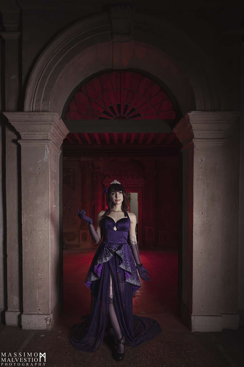 Lilitherz's tweet photo. I absolutely loved this shooting <3 
Scathach formal dress from 2nd FGO anniversary 
PH: Massimo Malvestio

#FGO #cosplay #コスプレ  #影の国の女王 #scáthach https://t.co/4dbNkatDLe
