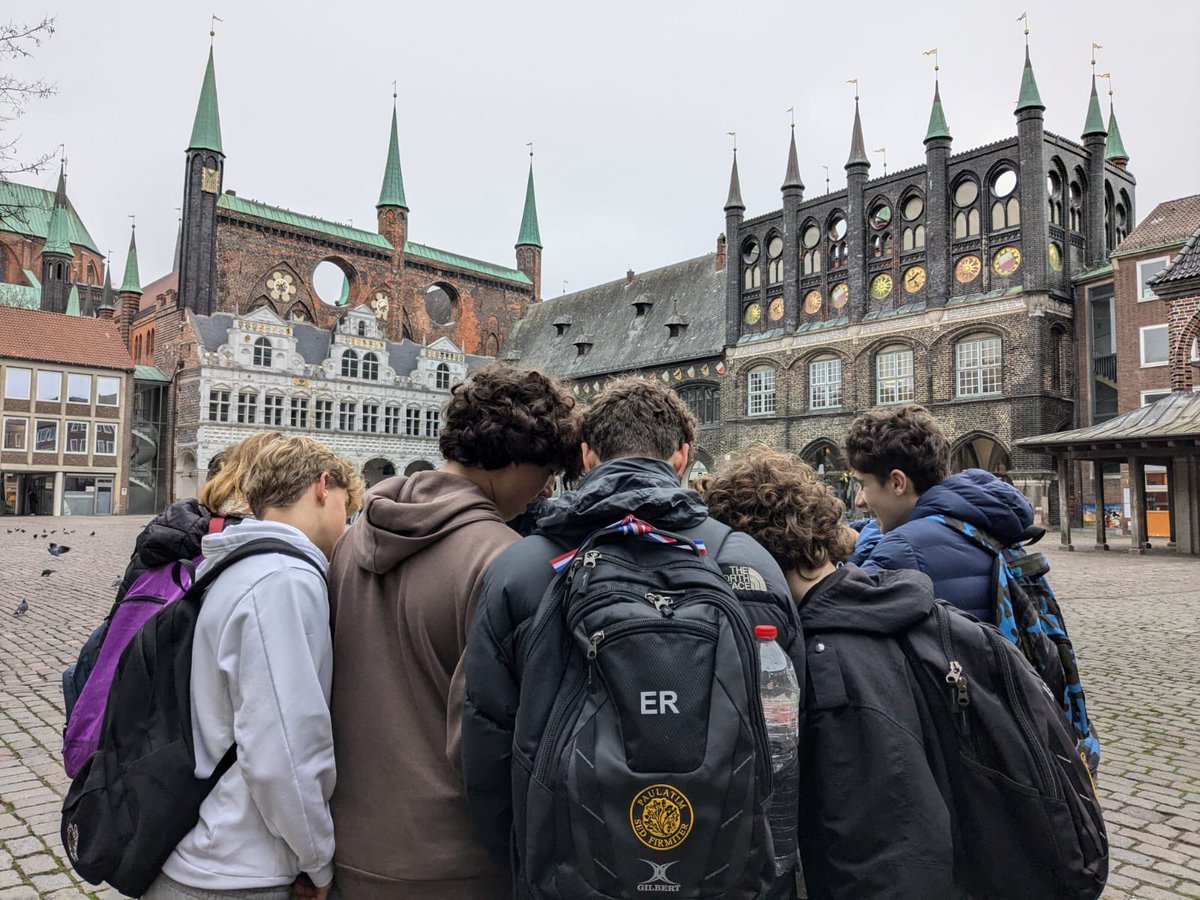 UCSModLangs's tweet image. Der Teufel in Lübeck ! With the Hamburg exchange pupils