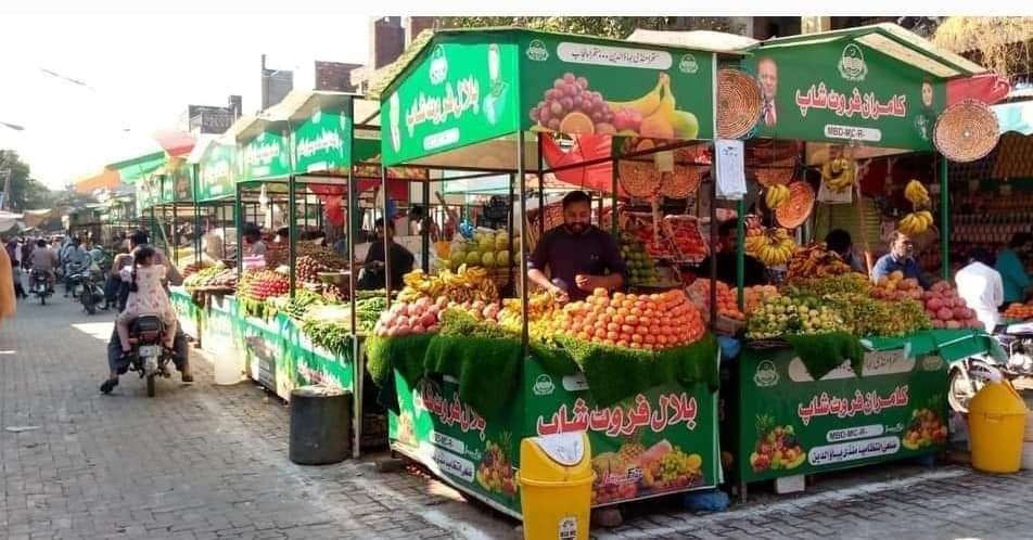 syeddanyal_'s tweet photo. منڈی بہاؤالدین کے ماڈل بازار کا ایک منظر
Model Bazaar in Mandi Bahauddin
#ModelBazaar #Punjab #MandiBahauddin #Pakistan 🇵🇰 🇵🇰 https://t.co/KHnVPexBqh