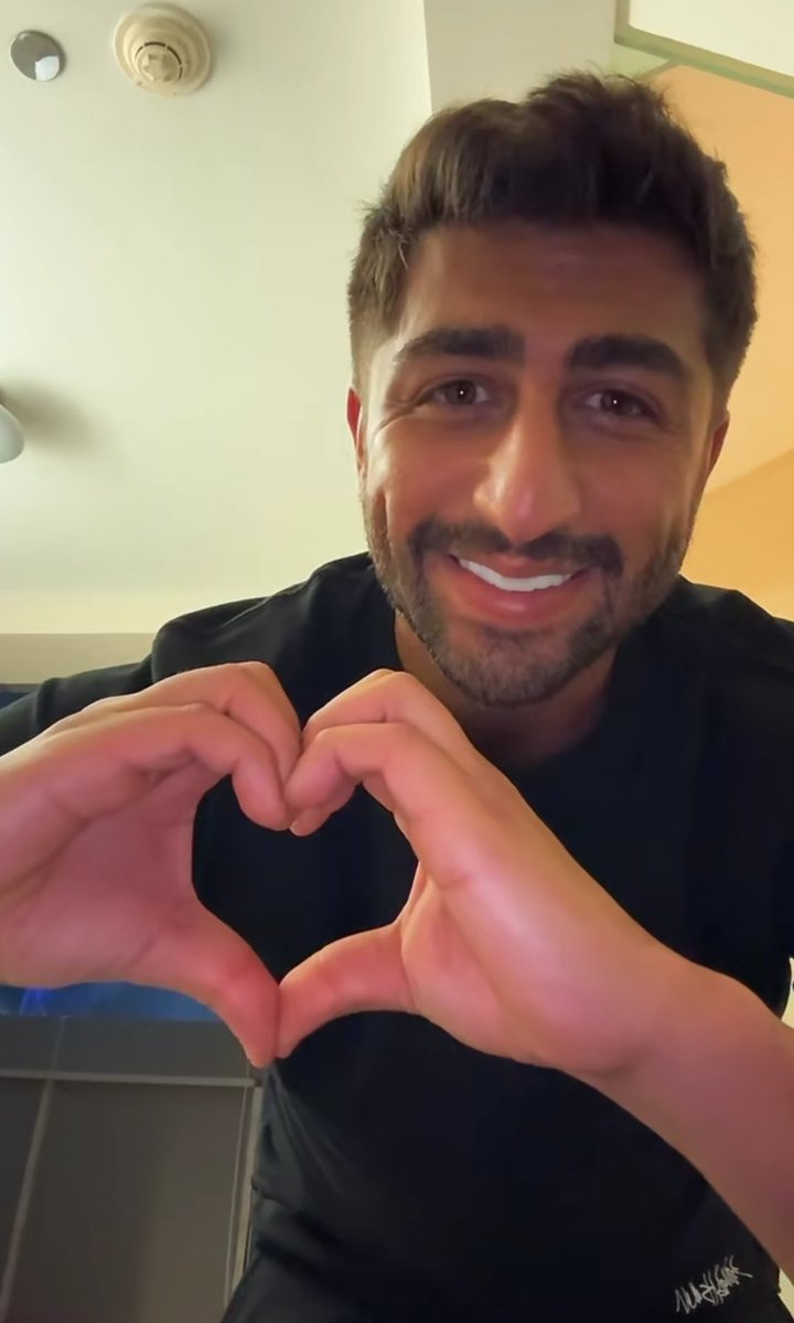 يُسجل ضمن اكثر بث فوضوي في نوفمبر 😭😭❤
#ابراكدابرا2_في_قطر 
<a href="/ALSALEH95/">فهد الصالح</a>