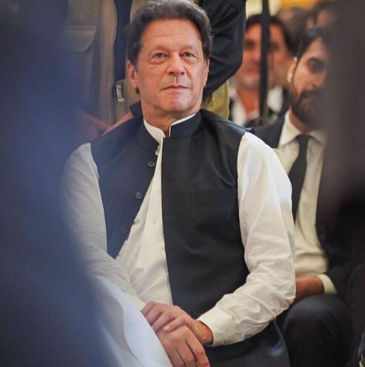 کچھ اور بڑھ گئے ہیں اندھیرے تو کیا ہوا 
مایوس تو نہیں ہیں طلوعِ سحر سے ہم