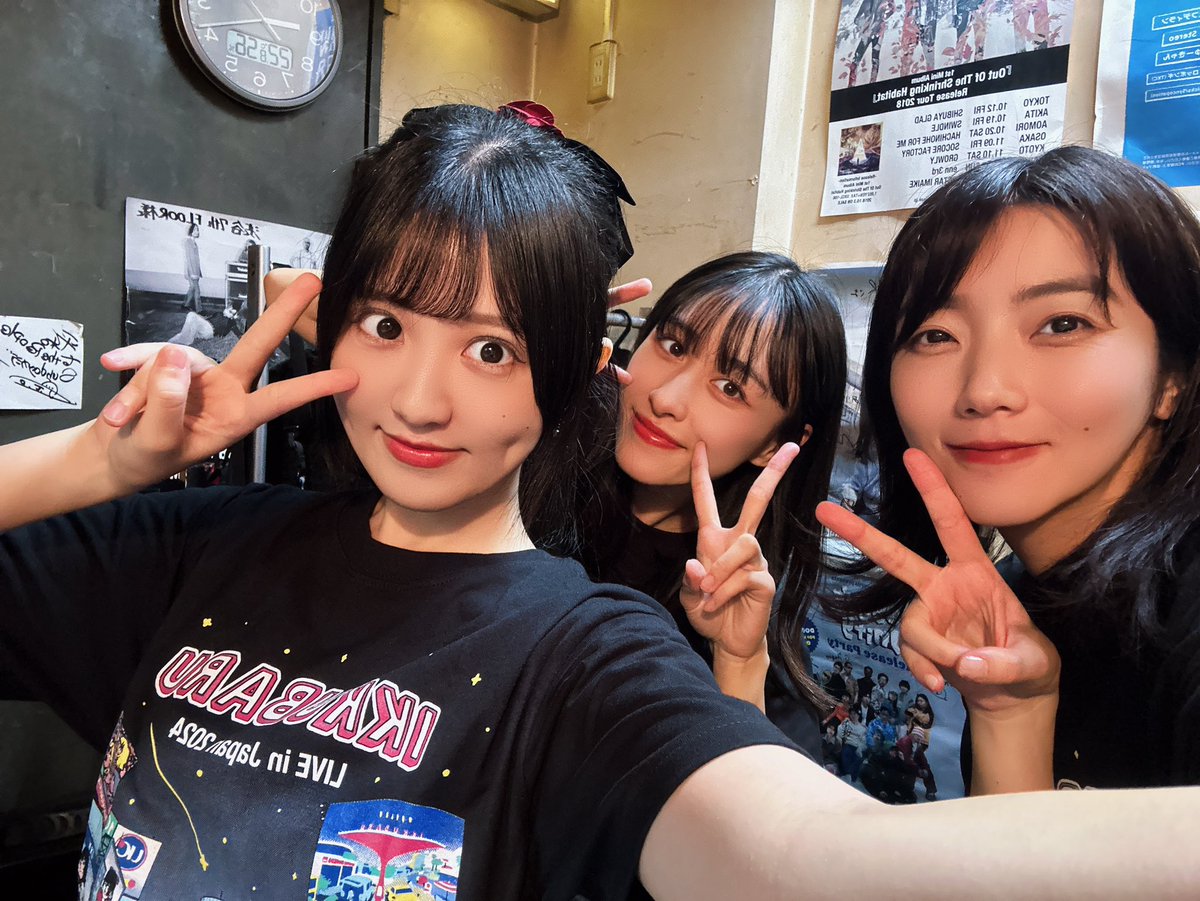 EMILY_k0213's tweet photo. ikkubaru来日公演初日、最高に楽しくて幸せな夜でした！！感慨深すぎて余韻に浸っております
お誘いしてくれてありがとう☺️☺️

ikkubaruとは9日にもバンドセットでライブしますよ！横須賀にてお待ちしています🚢 https://t.co/3As4pJHdLb