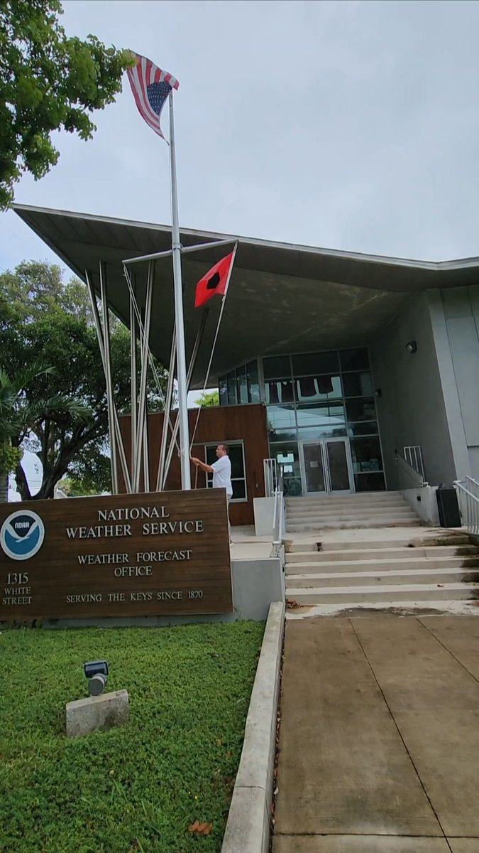 The Tropical Storm Warning flag is officially hoisted here at our office on White St. Stay safe everyone!
Reminder latest info on TS #Rafael can be found at hurricanes.gov
Latest Florida Keys weather information can be found at weather.gov/key #FLwx #FloridaKeys