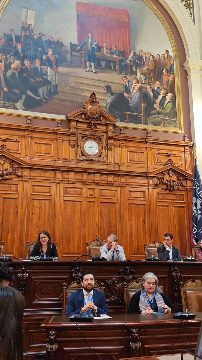 Comunicaciones tweet media