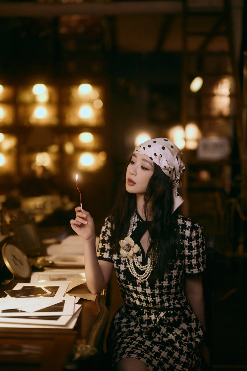 zimiyangzi's tweet photo. 241106 #YangZi Studio releases birthday photoshoot of #YangZi

(1/5)

HAPPY YANG ZI DAY 
#Happy32ndBirthdayYangZi https://t.co/VST45J8LmC