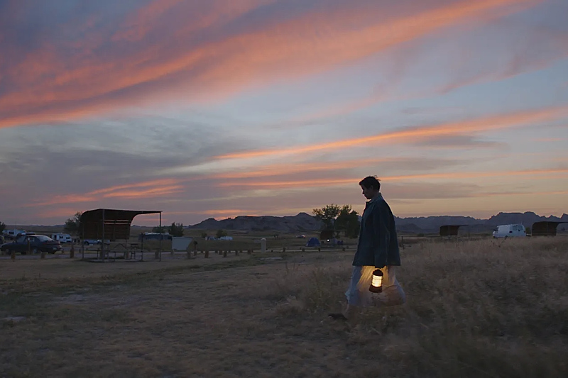 "Nomadland", nou film al circuit #PantallaBDC.

Frances McDormand protagonitza un film que explora la vida nòmada amb respecte i sensibilitat, triomfador dels Oscar 2022 amb estatuetes per a la millor pel·lícula, direcció i actriu principal. 👉 i.mtrbio.com/knabmsscno