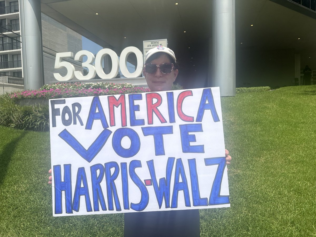 ciaobird's tweet photo. Stand up for democracy! Today, Nov 5th,11:30-1:00, 5300 Memorial Dr #Houston #TuesdaysAtCornyns *Protest Week 404* #CornynHTXProtest #CowardCornyn #Democracy #WhyIMarch #SilenceIsNotAnOption #StandOnEveryCorner #WeAreNotGoingBack #DoSomething #VoteBlue #VoteKamala #VoteKamalaWalz https://t.co/BoXfz6IMX7