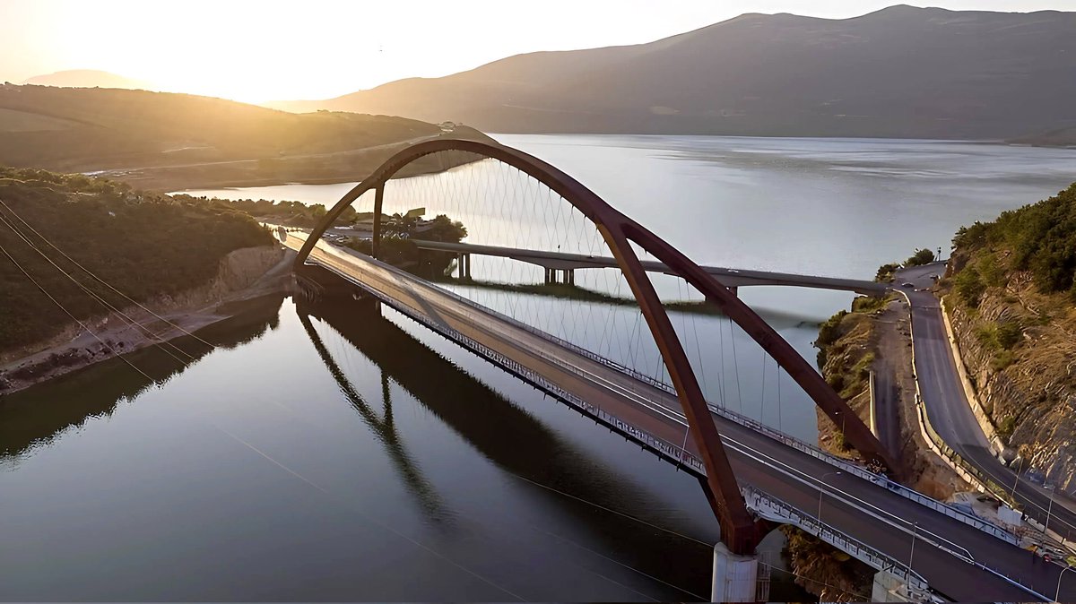 DenionMeidani's tweet photo. Beause we are in the business of building bridges. 🇦🇱
#ForwardOnly https://t.co/BK5a6jXEzC