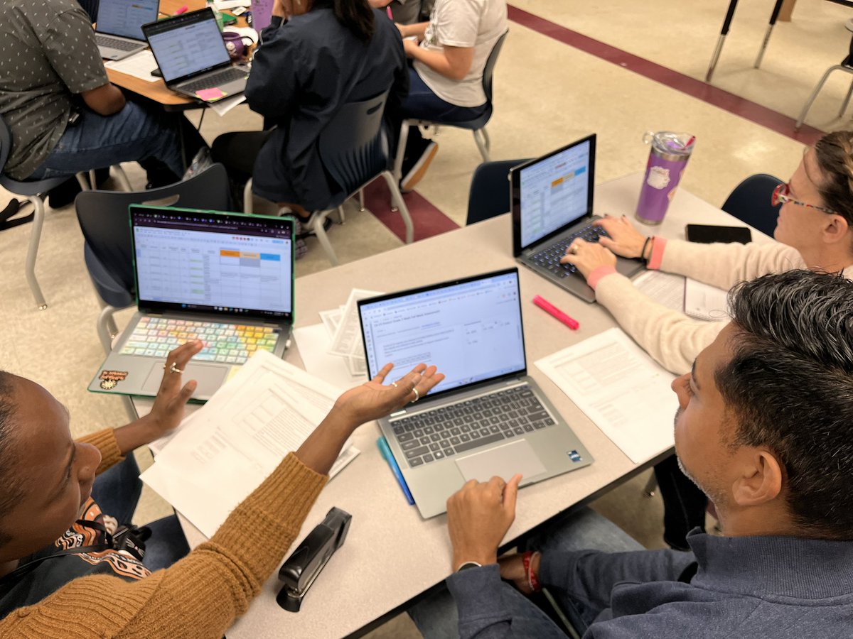 Rachel J. Dunn tweet media