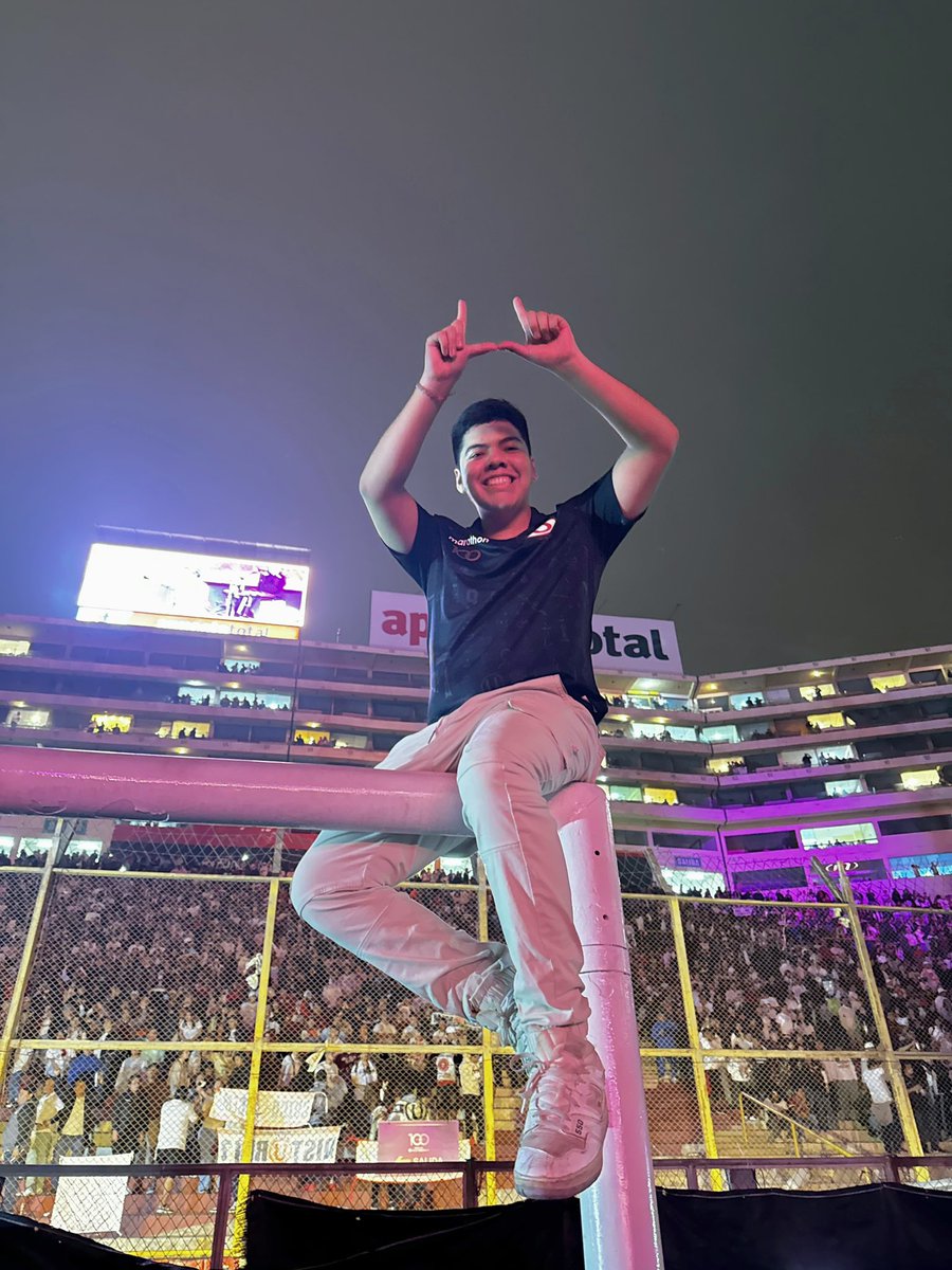 No los compares, disfrútalos. 🤣 

#YdaleU