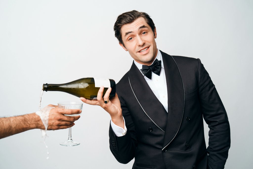 Two-Ticket Tuesday: win two tickets to An Evening with Phil Dunster and Friends whatsonstage.com/news/two-ticke…