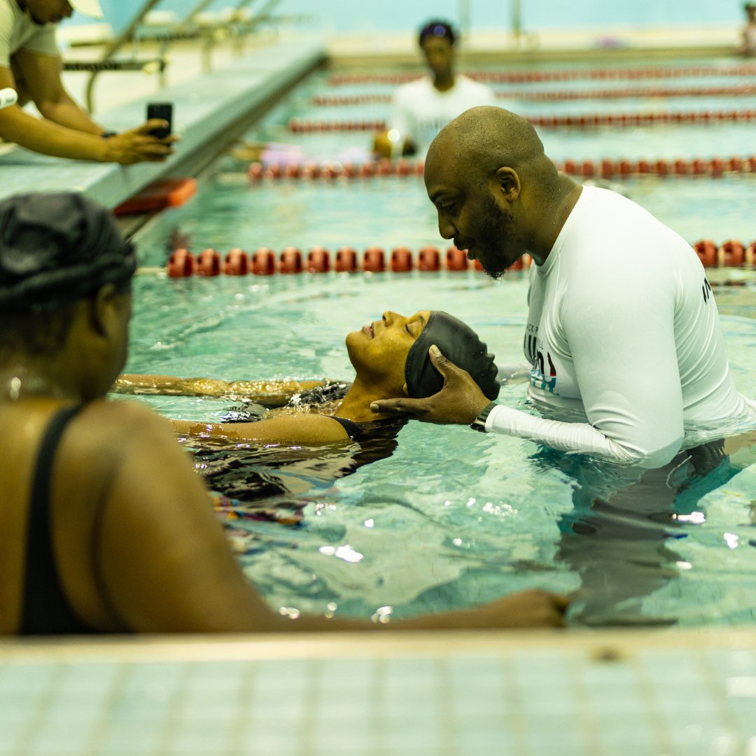 Shoutout to our amazing instructors, who make each #MakingWaves swim lesson an empowering experience! This fall, they’re helping Black kids swim safely indoors. Join us in reaching our goal to fund lessons for 1,500 new swimmers:  bit.ly/3H5yYSU

#BlackJoy #SwimLessons