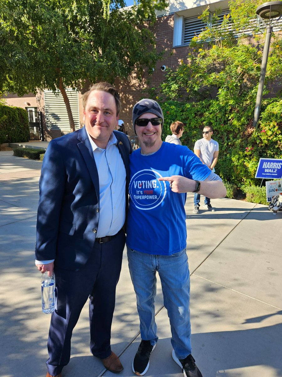 Greg is out at ASU West in Glendale greeting voters with <a href="/AZNotoriousJPG/">Josh '𝓣𝓱𝓮 𝓝𝓸𝓽𝓸𝓻𝓲𝓸𝓾𝓼 𝓙𝓟𝓖 ' Gray 🌵</a>